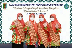 RAKERDA TP.PKK PROVINSI YANG DI IKUTI SEKRETARIS TP.PKK METRO