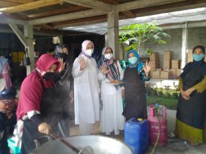KEGIATAN MANINJAU PELATIHAN INDUSTRI  MAKANAN