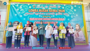 Tim Penggerak PKK Kota Metro mengikuti lomba masak serba ikan yang diselenggarakn oleh Pemerintah Provinsi Lampung.