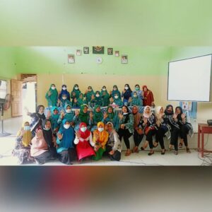 Ketua Tim Penggerak PKK Kota Metro dr. Silfia Naharani Wahdi, SP.KKLP, MM didampingi ketua IV dan sekretaris TP PKK Kota Metro beserta pengurus Pokja 1-4 kembali melakukan pembinaan administrasi dan pelaksanaan 10 program pokok PKK di Kelurahan Hadimulyo Barat Kecamatan Metro Pusat dan Kekurahan Karang Rejo Kecamatan Metro Utara.