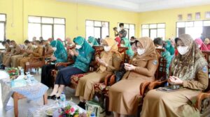 Bapak Walikota Metro me-launching Program inovasi WAKUNCAR (waktu kunjung cari data dan informasi) di Aula Kelurahan Rejomulyo, Metro Selatan.