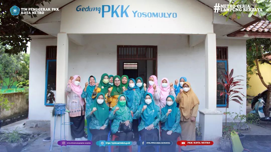Ketua Tim Penggerak PKK Kota Metro Ny. Silfia Wahdi, Sp.KKLP, MM beserta jajaran melanjutkan kegiatan pembinaan administrasi dan pelaksanaan 10 program pokok PKK.