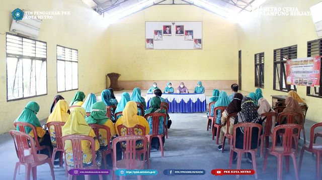 Tim Penggerak PKK Kota Metro, melaksanakan pembinaan ke Kelurahan Ganjar Agung