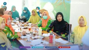 Pelatihan pemberdayaan masyarakat di Pasar Kreatif Payungi Yosomulyo.