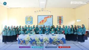Rapat koordinasi bulanan TP PKK Kota Metro yang berlokasi di aula kelurahan Mulyojati.