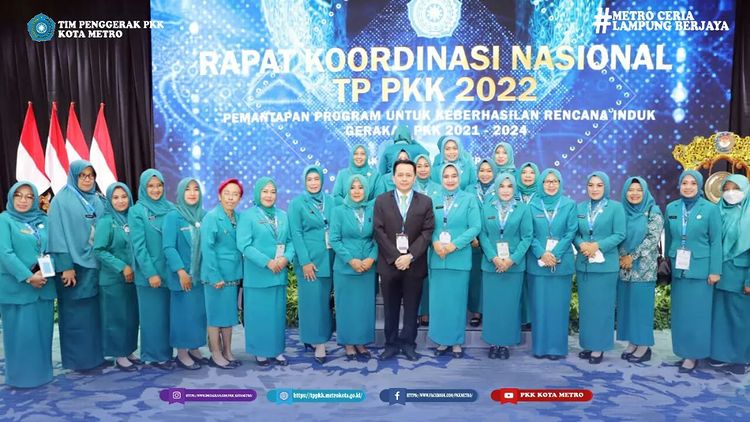 Ketua Tim Penggerak PKK Kota Metro dan Sekretaris 3, menghadiri Rapat Koordinasi PKK Tingkat Nasional Tahun 2022.